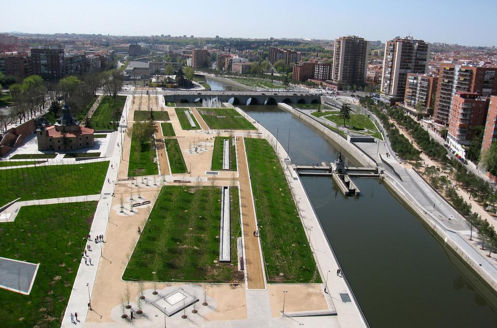 Piramides 2 Apartment Madrid Bagian luar foto